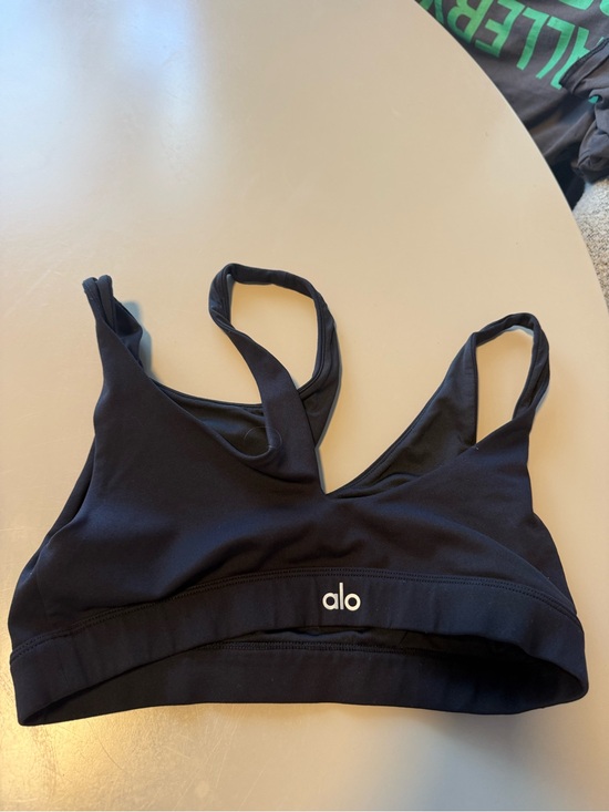 ALO Yoga Tops - ALO Yoga Black Strappy Sports Bra